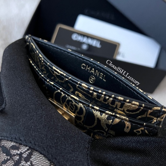 Auth Chanel Croc Embossed Graffiti Flat Card Holder - Unused - Picture 6 of 10